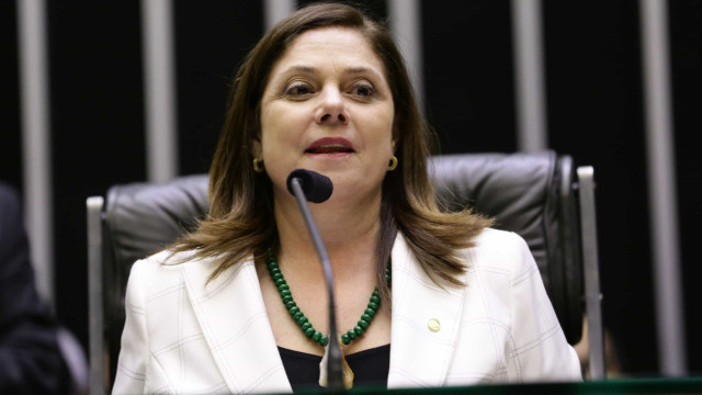 Gabinete de deputada federal é desinfetado após assessor contrair covid-19