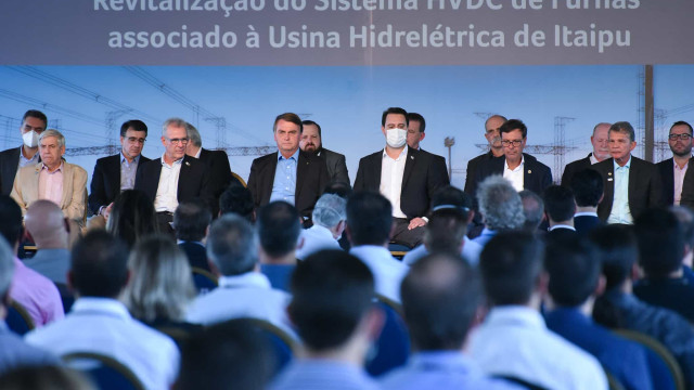 Bolsonaro diz que estatais não devem se dissociar de uma 'visão de social'