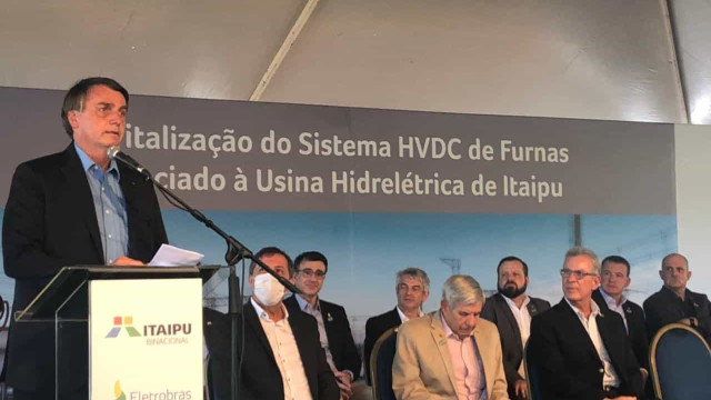 Bolsonaro volta a defender Silva e Luna: 'Conduziu Itaipu de forma ímpar'