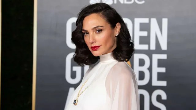 
                    Gal Gadot descarta retorno como Mulher-Maravilha e deseja sorte à próxima atriz
                