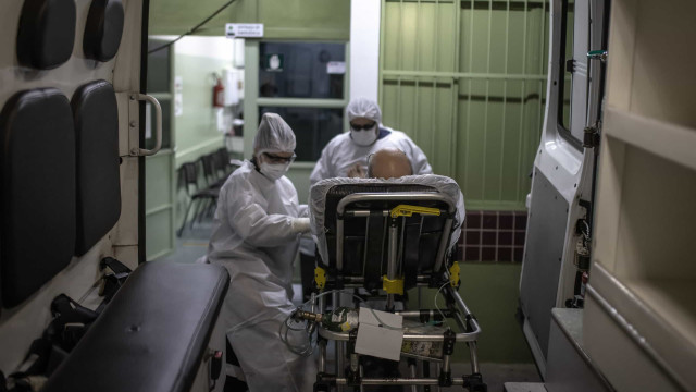 Sem UTI, equipes improvisam para tentar manter pacientes vivos à espera de vagas em SP
