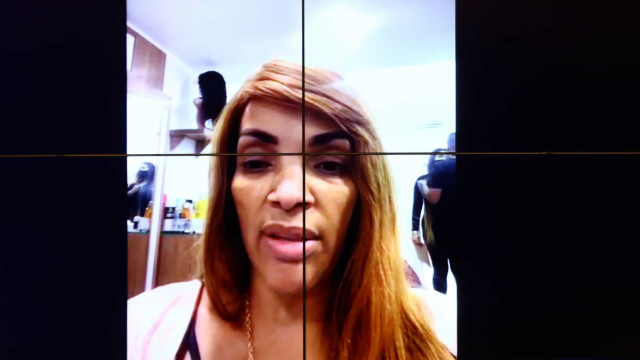Na Câmara, Flordelis chora, diz ser 'a favor da vida' e acusa filhas de mandarem matar marido