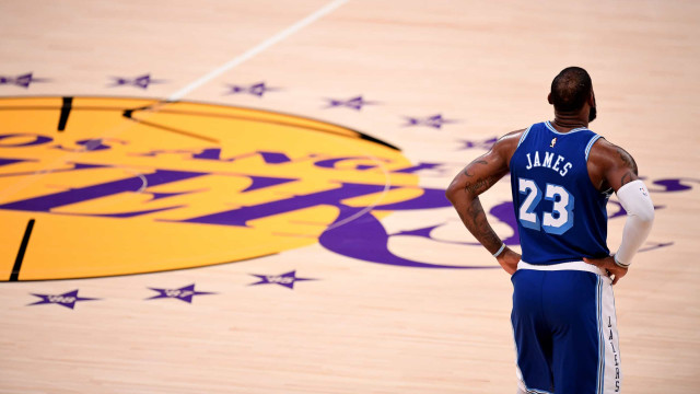 Lakers derrotam Timberwolves com show de LeBron James; Jazz vence e segue líder