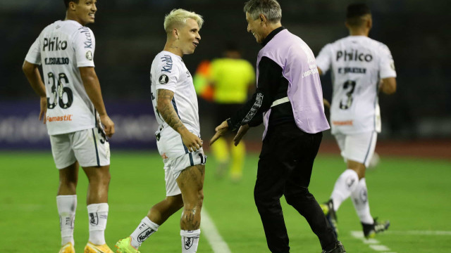 Holan promete Santos mais competitivo com treinamentos e a retorno dos lesionados