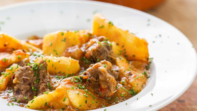 Aprenda a fazer a deliciosa receita 'Vaca Atolada'