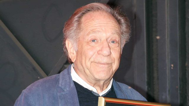 Morre o ator George Segal, de 'Os Goldberg'. Tinha 87 anos