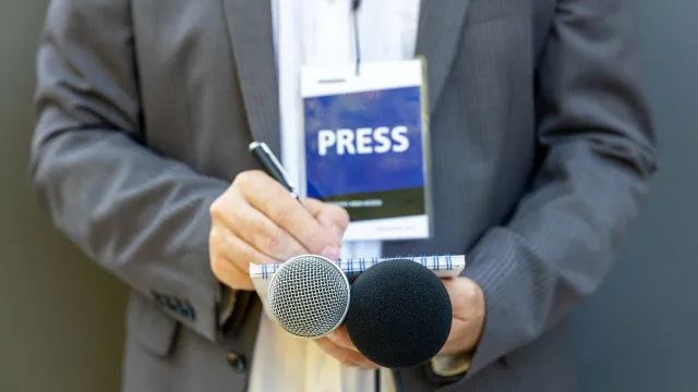 
                    Brasil ultrapassa EUA pela 1ª vez em ranking de liberdade de imprensa
                