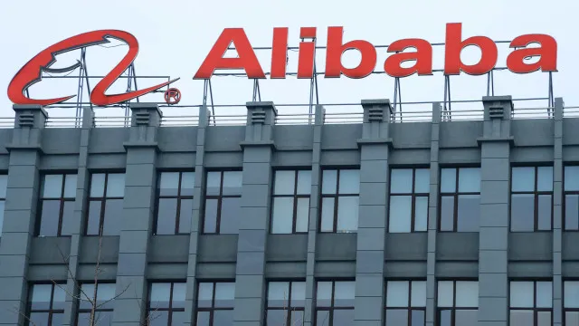 
                    Alibaba tem queda de 76% no lucro em meio a fortes investimentos em IA
                