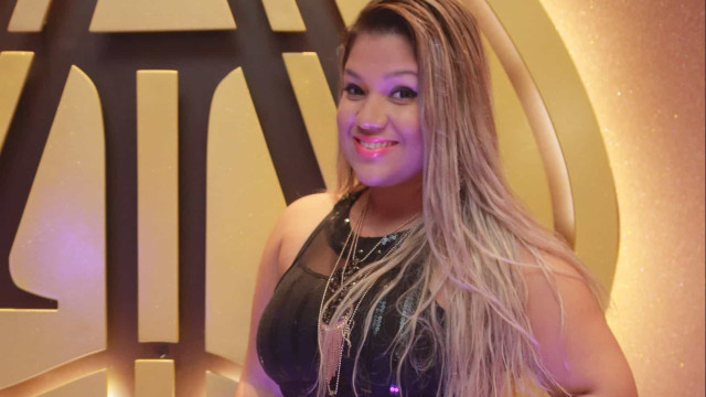 Mulher Filé fará cirurgia às pressas por complicações nas próteses de silicone