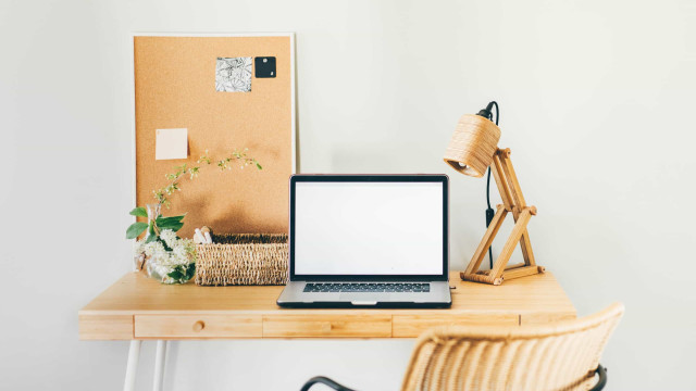 Cinco dicas para criar um escritório compacto em casa