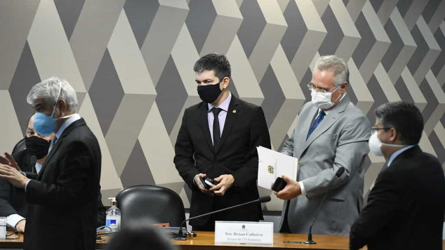 CPI tem bate-boca e convocações de ex-ministros da Saúde em 1ª sessão