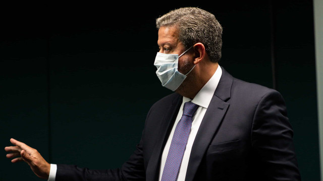 Reajuste é retaliação do presidente da Petrobras pela sua demissão, diz Lira