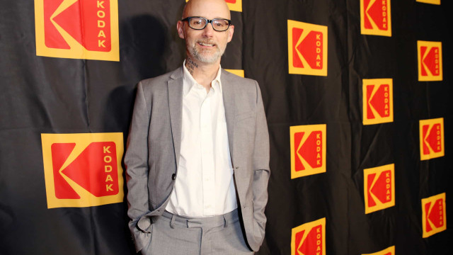 Moby repudia Bolsonaro, comenta affair com Natalie Portman e diz querer ser gay