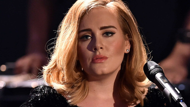 Adele compartilha trecho de nova música nas redes e anima fãs