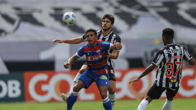 Com dois de Pikachu, Fortaleza vira e vence o Atlético-MG