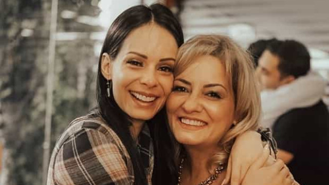  Morre Sidnéia Munhoz, mãe da cantora Marcela Taís, vítima da Covid