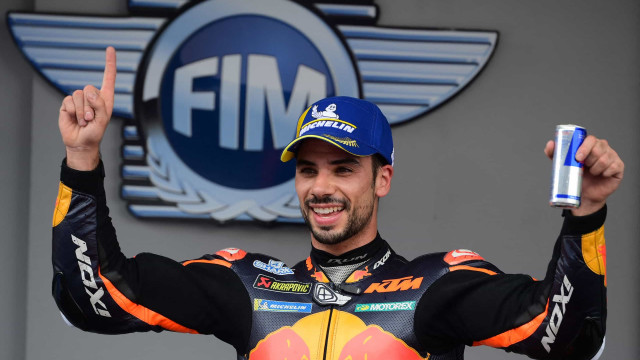 Português Miguel Oliveira vence pela primeira vez na temporada da MotoGP