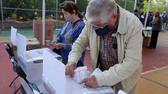 Mexicanos votam em eleições que definirão agenda de López Obrador
