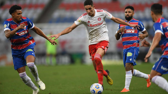 Fortaleza goleia Inter e aumenta pressão sobre Ramírez
