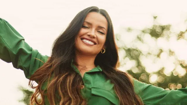 
                    Juliette rebate críticas e diz que fala sobre afastar madrinha do casamento envolvia agressor
                