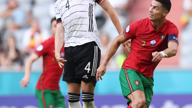 Com dois gols contra, Alemanha marca quatro e vence Portugal na Euro