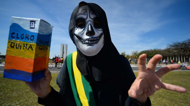 Políticos de oposição destacam protestos contra Bolsonaro nas redes sociais