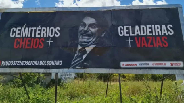 MPF investiga retirada de outdoor com críticas a Bolsonaro em Pau dos Ferros (RN)