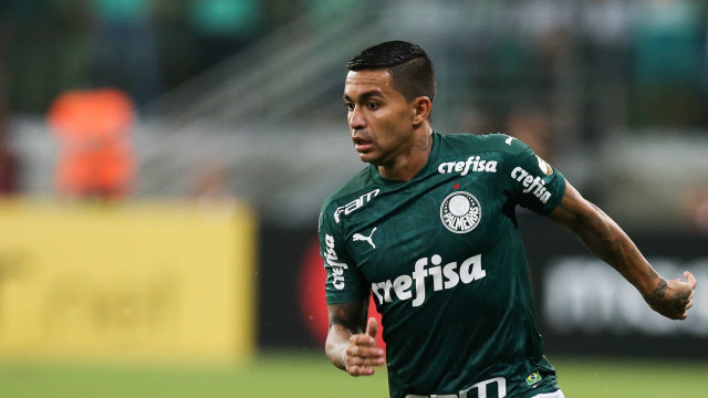 Palmeiras anuncia que conseguiu liberação imediata junto à Fifa do atacante Dudu