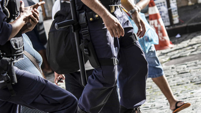 Policial atira na perna de homem durante abordagem no RJ