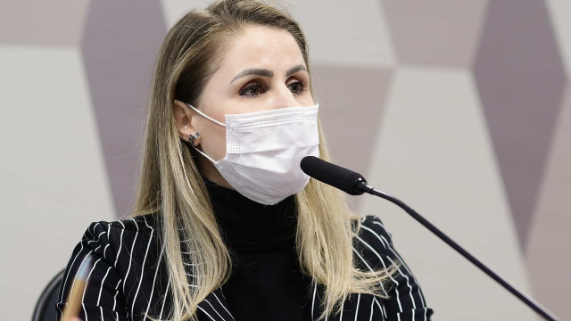Francieli fala em 'politização' de vacinação 'por meio do líder da nação'