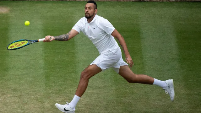 
                    Kyrgios recebe suspensão de um mês depois de ser pego no antidoping por uso de cocaína
                