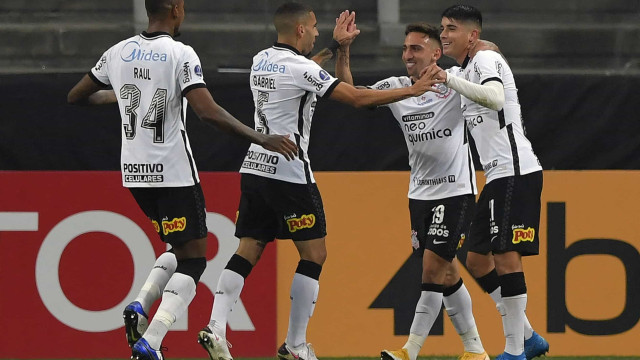 Com desfalques, Corinthians tem semana livre para duelo que pode rebaixar Grêmio