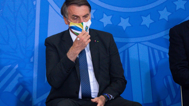Bolsonaro pausa entrevista no Supremo e pede para jornalistas rezarem pai-nosso