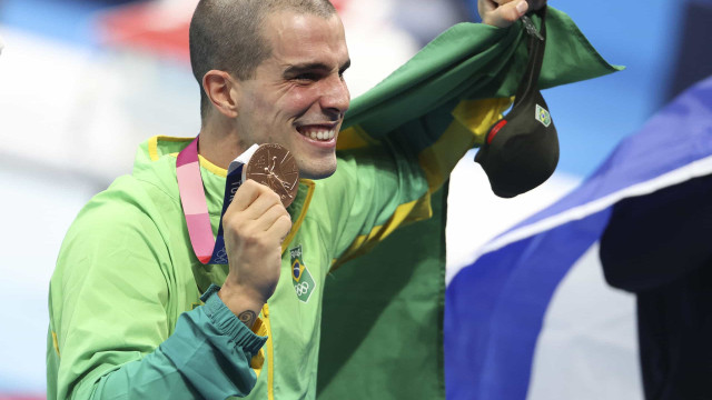 Bruno Fratus fatura bronze e conquista medalha olímpica que tanto buscou nos 50 m livre