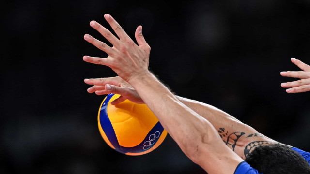 Argentina perde para França e enfrentará o Brasil na disputa pelo bronze no vôlei
