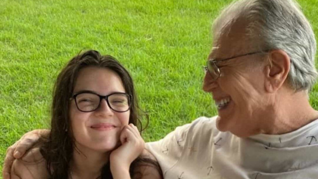 'Saudades', afirma Nora de Tarcísio Meira ao compartilhar foto de ator com neta