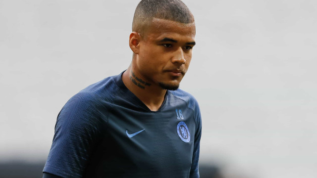 Flamengo se acerta com o Chelsea e fecha a contratação de Kenedy por empréstimo