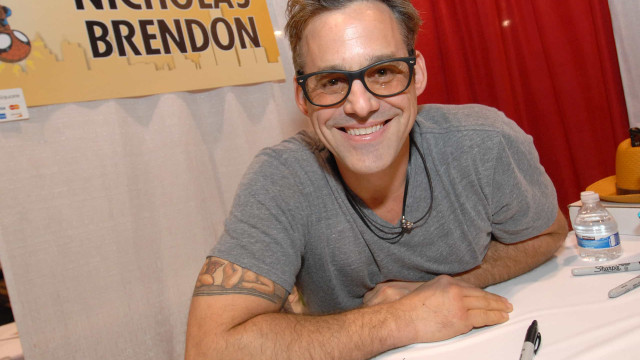  Ator de 'Buffy' é preso nos EUA por compra ilegal de medicamentos
