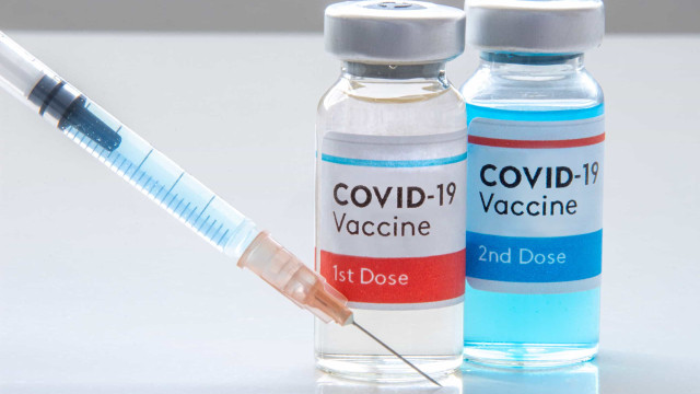 Misturar vacinas contra Covid-19 é seguro?