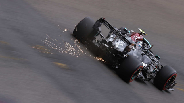 Bottas supera Verstappen e lidera 1º treino livre na Bélgica; Hamilton é o 18º