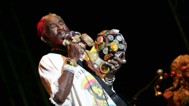 Lee 'Scratch' Perry, ícone do reggae, morre aos 85 anos