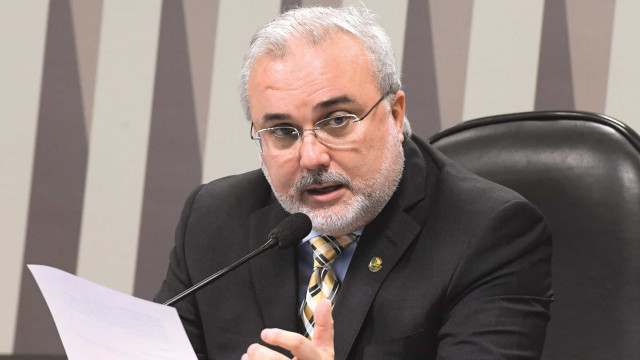 'Queremos uma Petrobras que se orgulhe de ser grande', diz novo chefe da estatal