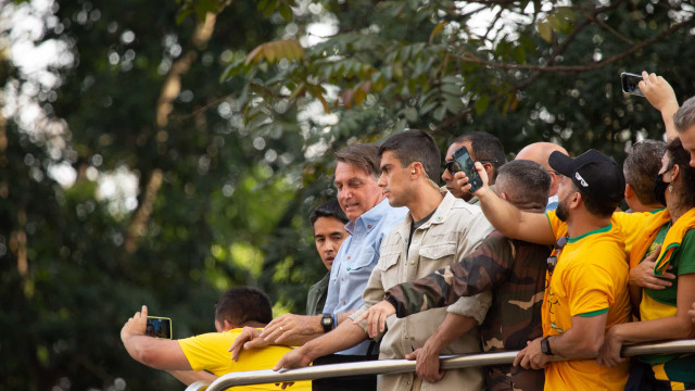 Bolsonaro atinge 1 mi de seguidores no Telegram e consolida dianteira em 'rede sem lei'