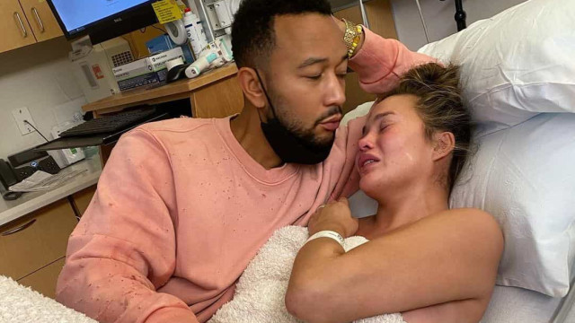 Chrissy Teigen homenageia o filho um ano após a sua morte