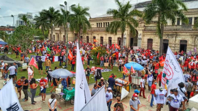 Protesto em Belém é contra Reforma Administrativa e pelo impeachment de Bolsonaro