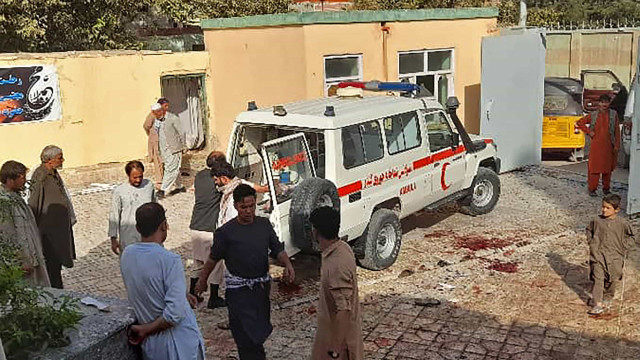Explosão em mesquita no Afeganistão faz pelo menos 15 mortos