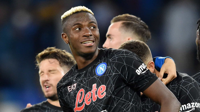 Napoli vence Torino e continua líder do Italiano com 100% de aproveitamento