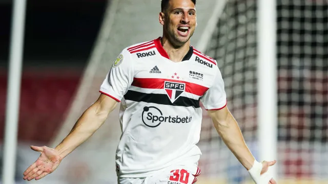 
                    São Paulo volta a Ter Luciano e Calleri, autores de metade dos gols no ano, para encarar Vasco
                