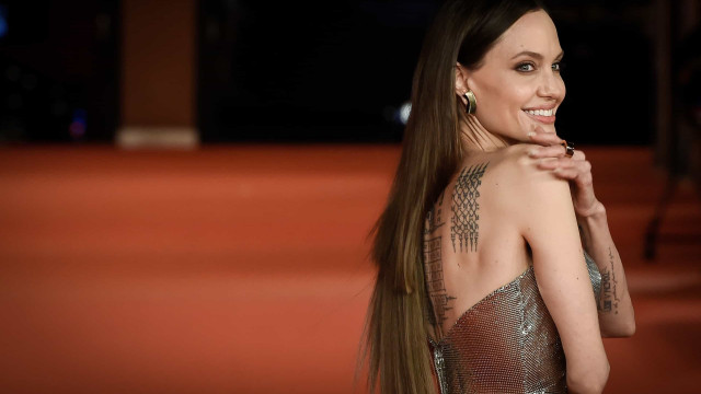 Descabeladas: Angelina Jolie e outras celebridades flagradas em um 'bad hair day'!