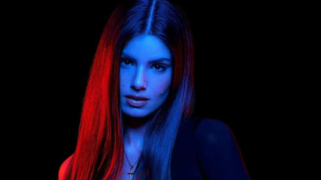 Camila Queiroz diz que foi punida após trocar Globo por Netflix